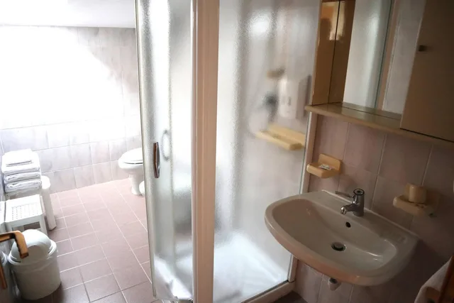 غرفة عائلية بحمام خاص، Hotel Astor 5/6