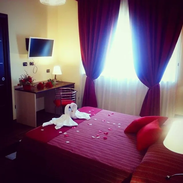 Deluxe, Double Bed, Paradiso 3/5