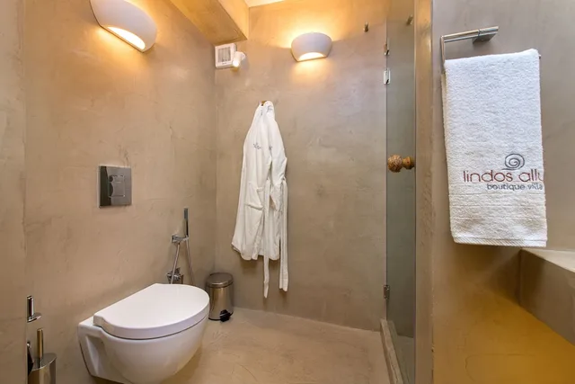فيلا بسريرين كينج وسريرين كوين بغرفتي نوم مع أريكة بحوض جاكوزي، Lindos Allure Villa 5/7