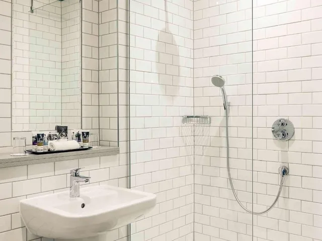 غرفة قياسية بسريرين منفصلين، Bristol Grand Hotel By Sunday 8/8