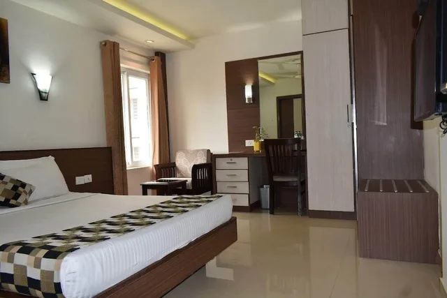 غرفة قياسية بسرير مزدوج، Hotel South Regency 1/2