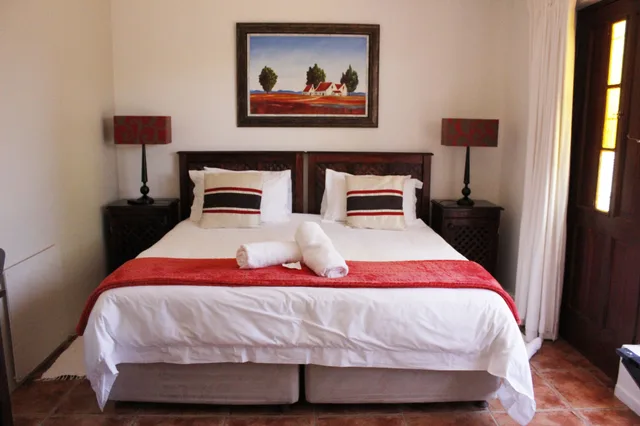 غرفة قياسية بسريرين منفصلين بغرفة نوم واحدة، Amani Guest Lodge 1/2