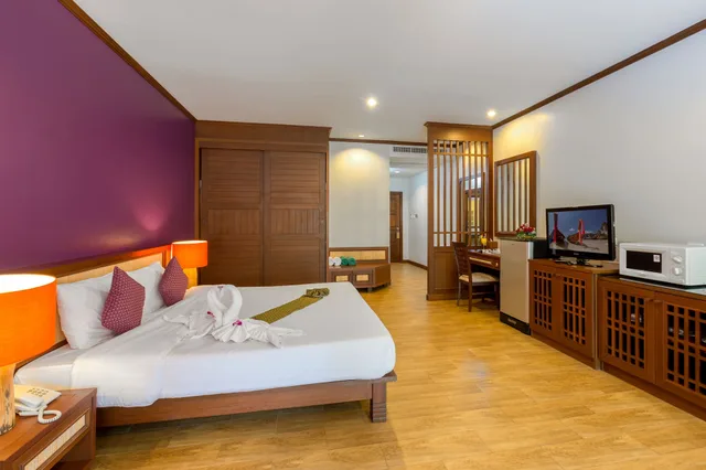 غرفة ديلوكس عائلية بسرير كينج وسرير فردي بغرفة نوم واحدة، Timber House Ao Nang 2/7