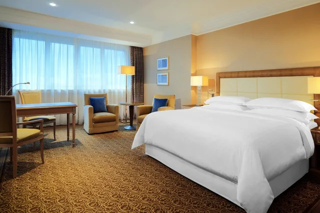 غرفة تنفيذية بسرير كينج، Sheraton Club Des Pins Resort 1/3