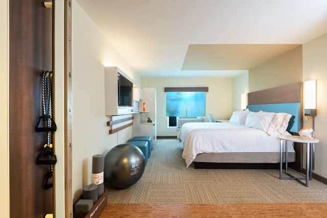 Renovated, Standard, King Bed، EVEN Hotel Rockville Washington DC Area 6/10