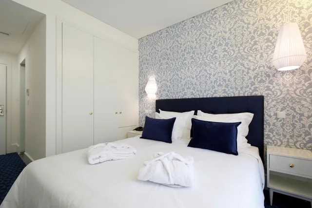 Mini, Double Bed, Street View, Hotel Lis Baixa 4/9