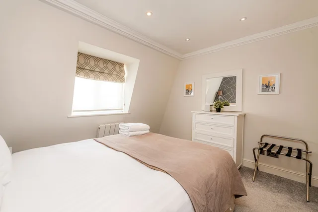 شقة سوبيريور بسرير كوين وسريرين منفصلين بشرفة بغرفتي نوم، Apartment Queensgate Court 2/10