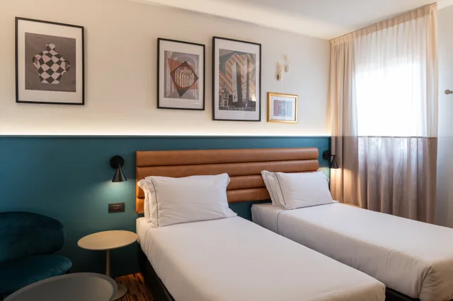 غرفة كومفورت بسرير مزدوج أو سريرين منفصلين، Bleis Hotel 4/5