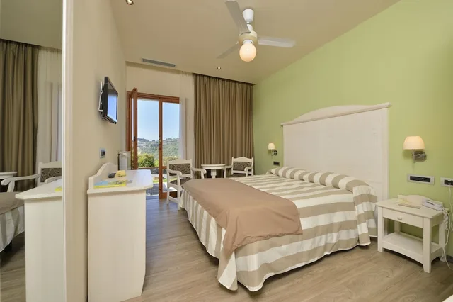 غرفة قياسية بسريرين منفصلين، Hotel Liliana Diano Marina 1/2