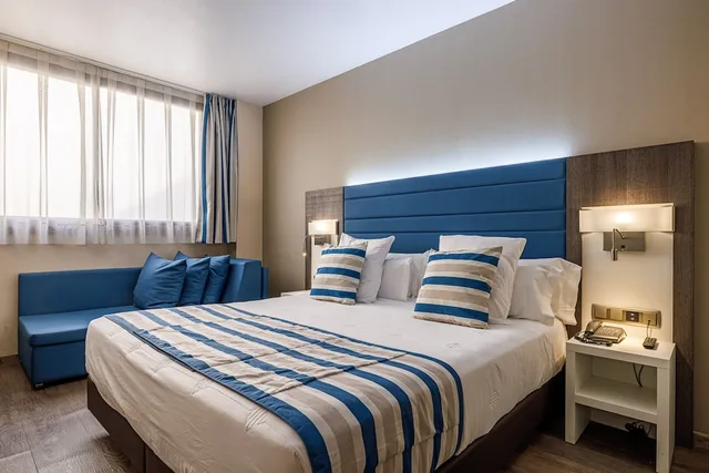 غرفة سوبيريور مفردة بسرير كوين، Hotel Ronda Lesseps 7/10