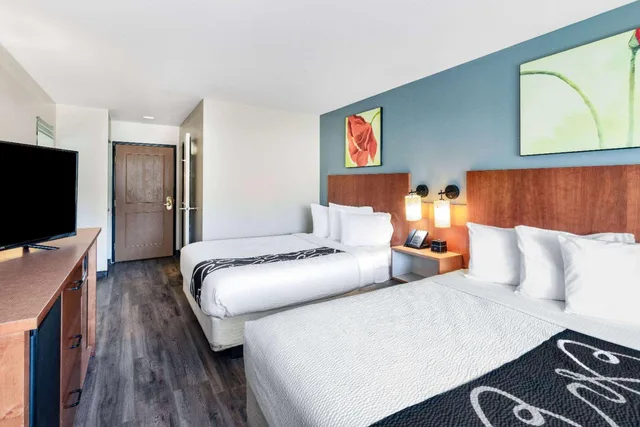 غرفة ديلوكس بسريرين كوين، La Quinta Inn & Suites by Wyndham Helena 3/6