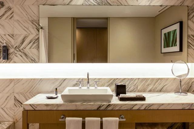 غرفة بريميوم بسرير كينج بإطلالة على المدينة، THE WESTIN GUADALAJARA 6/8