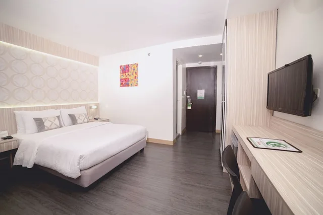 غرفة بريميير بسرير كوين بإطلالة على المتنزه، The Charter House 2/6
