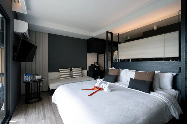 Ocean, Executive, Double Bed, Bayphere Hotel Pattaya JC 8/10