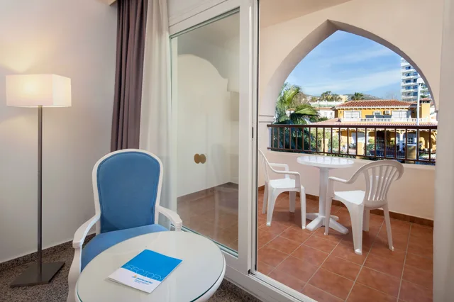 غرفة بسريرين منفصلين، Hotel Mac Puerto Marina 6/7