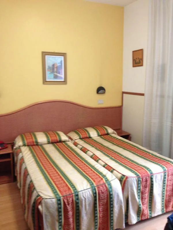 غرفة مفردة بشرفة، Hotel Harry's 1/2