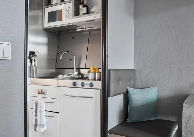 Business, Plus, King Bed, Balcony، Living Hotel Am Deutschen Museum 5/5
