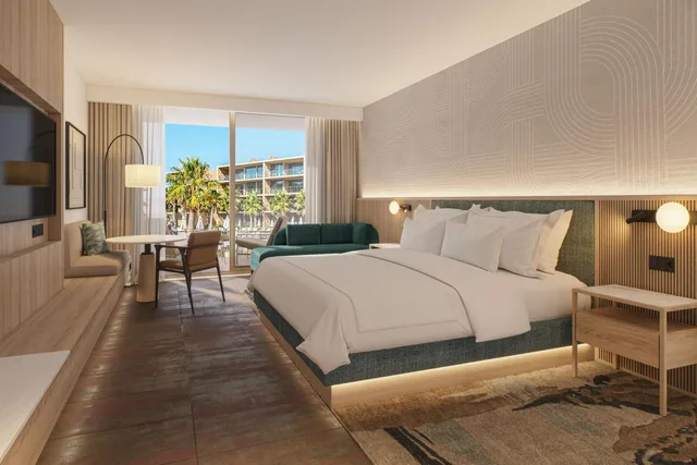 1 Bedroom, Suite, King Bed, Resort View, Sofa, Balcony, Club Lounge Access، Algarve Marriott Salgados Golf Resort & Conference Center 1/10