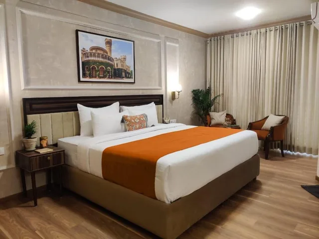 جناح، Nalapad's Hotel Bangalore International 1/1