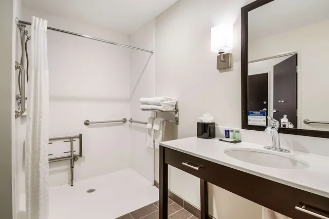 غرفة بسرير كينج لذوي الإعاقة، Sleep Inn Boardman 4/5