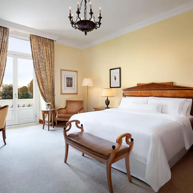 جناح تنفيذي بسرير كينج، The Westin Excelsior Roma 1/4