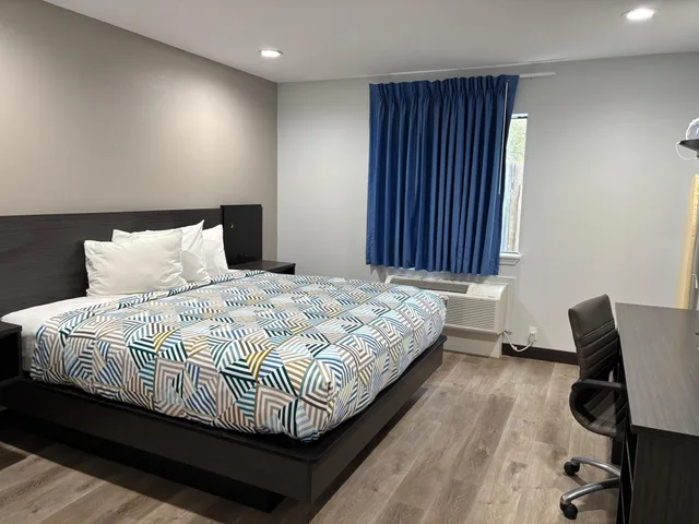 غرفة بسرير كينج لذوي الإعاقة، Motel6 Sulphur, LA 4/10