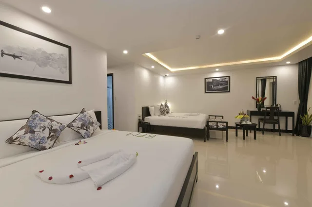 غرفة عائلية بسريرين كوين بشرفة، Gem Riverside Hotel Hoi An 3/4