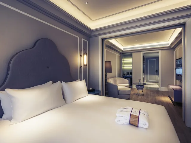 غرفة بريفيليج بسرير كينج، Mercure Suzhou Jinji Lake 3/9