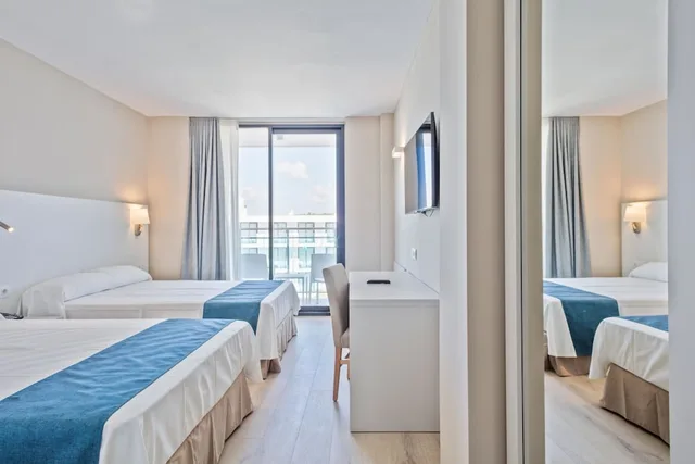 Room, Single, 2 Double Beds, Pool View، Best Sol D Or Hotel 1/3