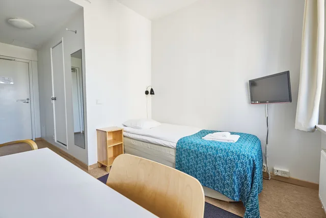 Economy, Single, Single Bed, Private Bathroom, Töölö Towers 1/4