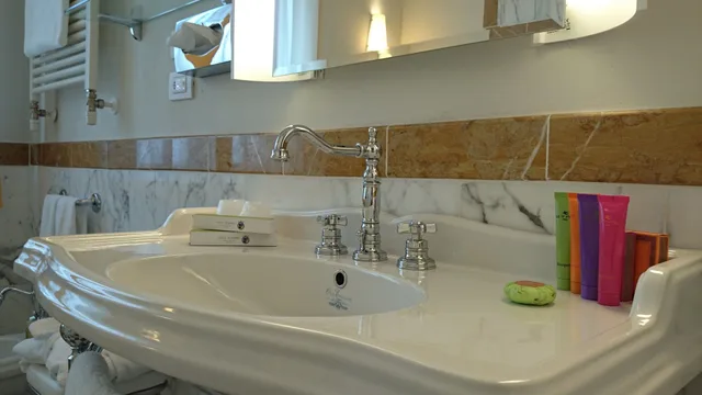 غرفة ديلوكس بسرير مزدوج، VILLA TOLOMEI HOTEL AND RESORT 4/4