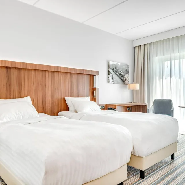 غرفة قياسية بسريرين منفصلين، Courtyard By Marriott Tampere City 2/5