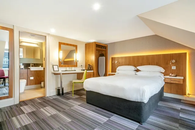 غرفة قياسية بسرير مزدوج، The Place Hotel 6/10
