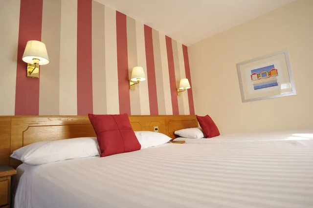 غرفة بسرير فردي، Claremont Hotel 1/2