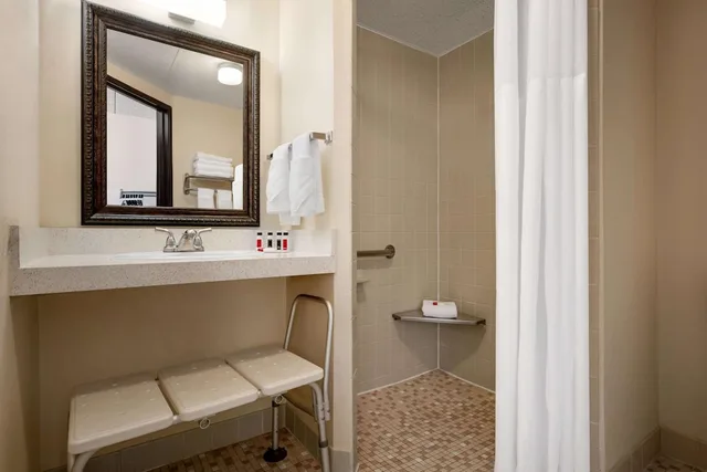 غرفة بسريرين كوين لذوي الإعاقة، Days Inn by Wyndham Fort Collins 3/4