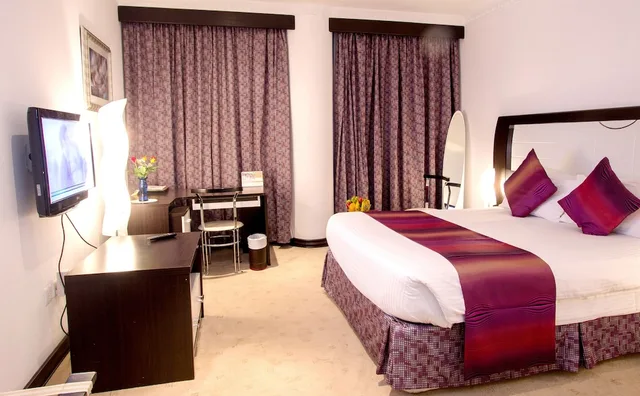 Superior, 1 Double and 1 Single Bed, Skyline View، Panari Hotel 1/4