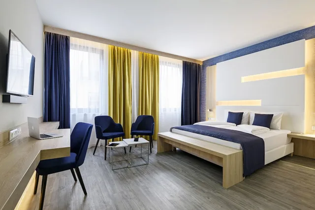 Grand, King Bed, Kvihotel Budapest 2/5