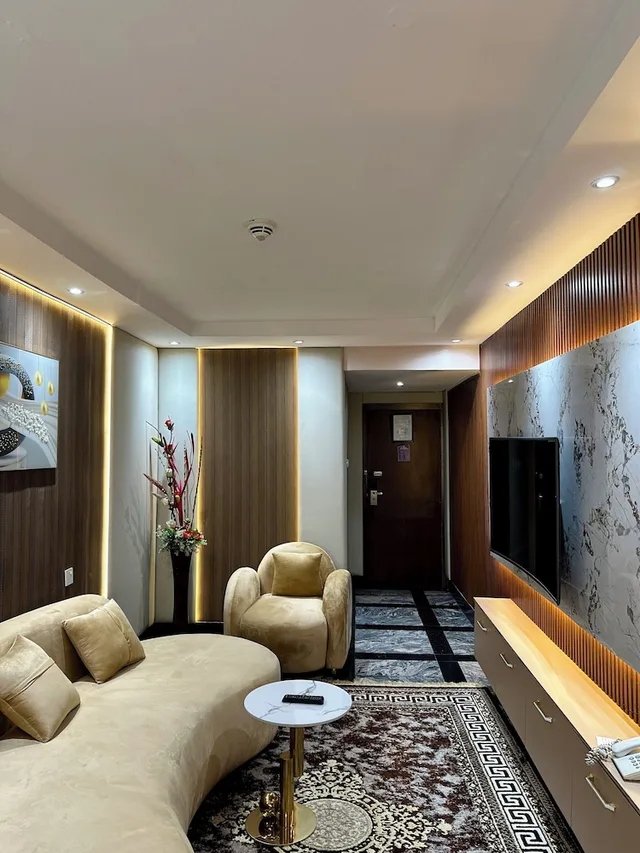 غرفة بزنس بسرير كينج، GOLDEN TULIP PORT HARCOURT 2/4