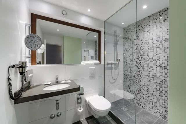 غرفة بريفيليج بسرير كينج مع أريكة، Mercure Hotel Stuttgart Sindelfingen an der Messe 9/10