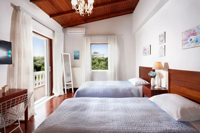 فيلا ديلوكس بسريرين منفصلين وسريرين كينج بـ4 غرف نوم مع أريكة بمسبح خاص، Villa Vanelia Mare 2/8