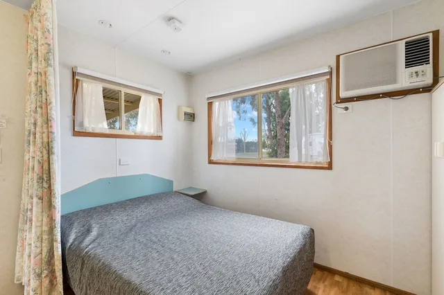 Economy, Studio, 1 Double and 2 Bunk Beds, No Bathroom، Discovery Parks - Coffin Bay 1/2
