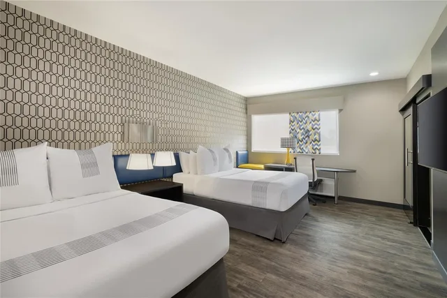 Signature, 2 Queen Beds, Accessible, Glo Best Western Tulsa-Catoosa East Route 66 1/3
