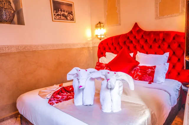 غرفة ديلوكس بسرير كوين بإطلالة على الفناء، Riad Melhoun Spa 5/10