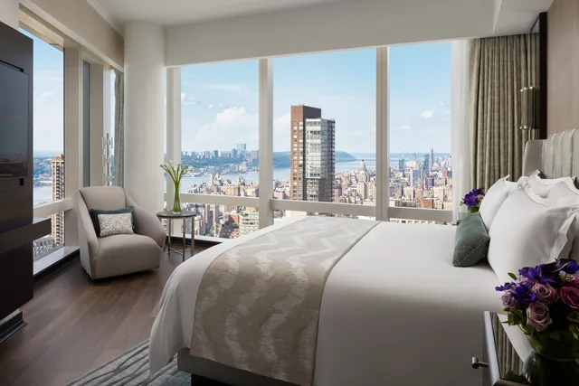 جناح بإطلالة على النهر بغرفتي نوم، Mandarin Oriental New York 2/3