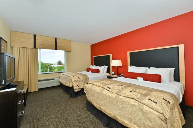 Suite, 2 King Beds, Cambria Hotel Ft Lauderdale Airport South Cruise Port 7/10