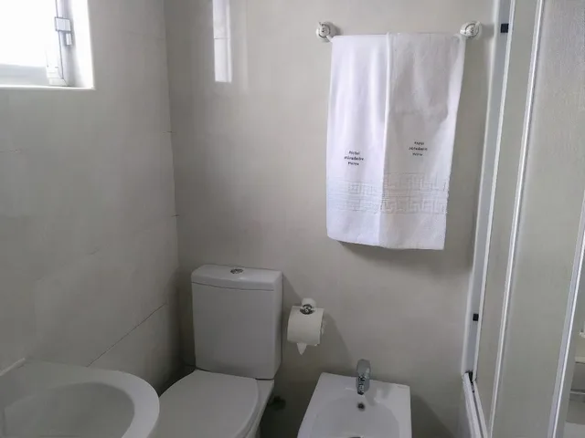 غرفة ثلاثية بسرير مزدوج وسرير فردي، Hotel Mira D Aire 5/7