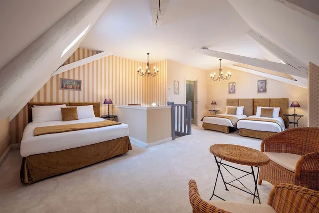 Suite, 1 Queen and 3 Single Beds, Chateau de Candie 6/10