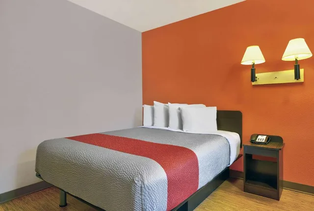 غرفة بسرير كوين للمدخنين، Motel6 Alamogordo, NM 10/10