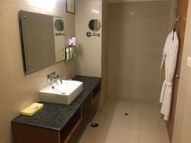 جناح تنفيذي بسرير كوين، Lemon Tree Hotel Dehradun 1/1
