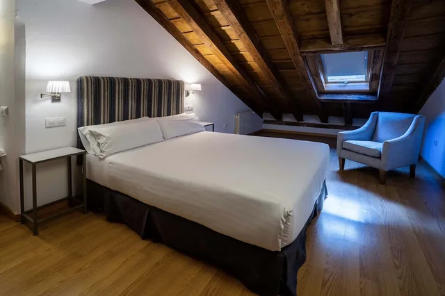 غرفة كومفورت بسريرين منفصلين، Hotel Simon 8/10